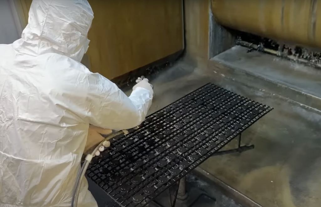 LIQUID INDUSTRIAL PAINT FINISHING 